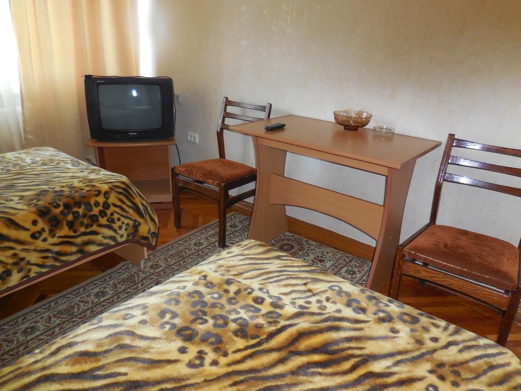 Ust-Kamenogorsk Hotel Cameră foto